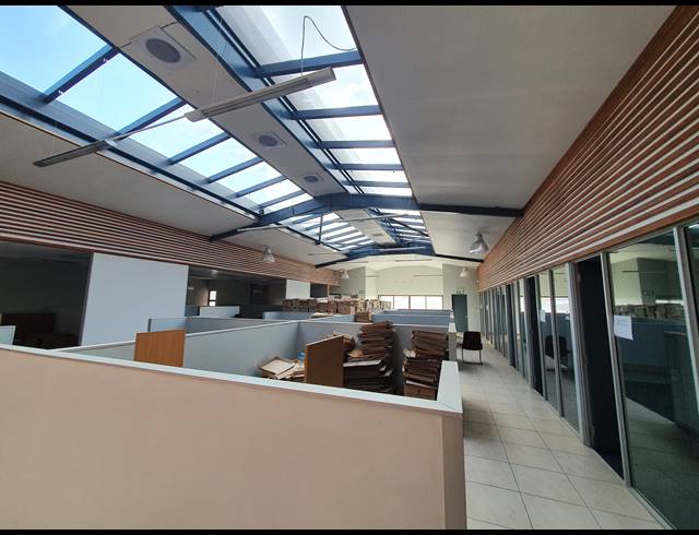 1,290M² OFFICE TO LET IN ACTIVIA PARK